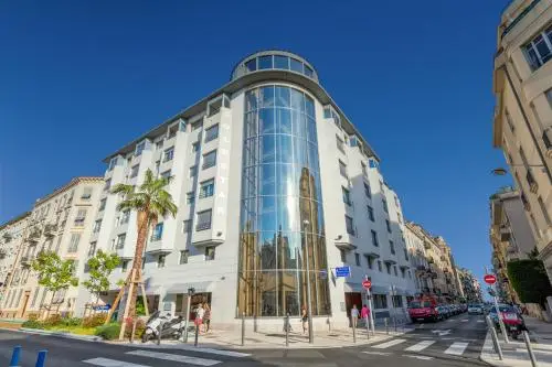 Goldstar Suites
