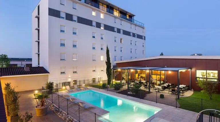 Hotel Gatsby by HappyCulture